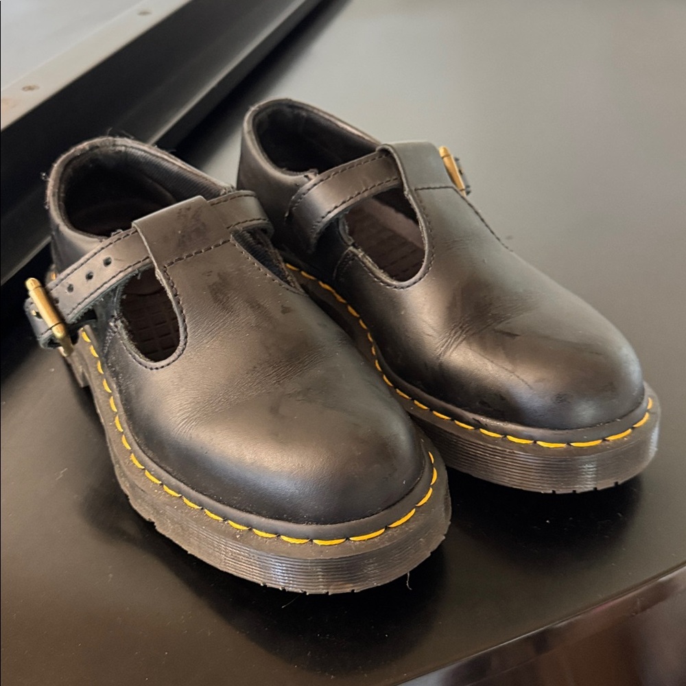 Dr. Martens Black Mary Janes VGUC Size 39 / 8